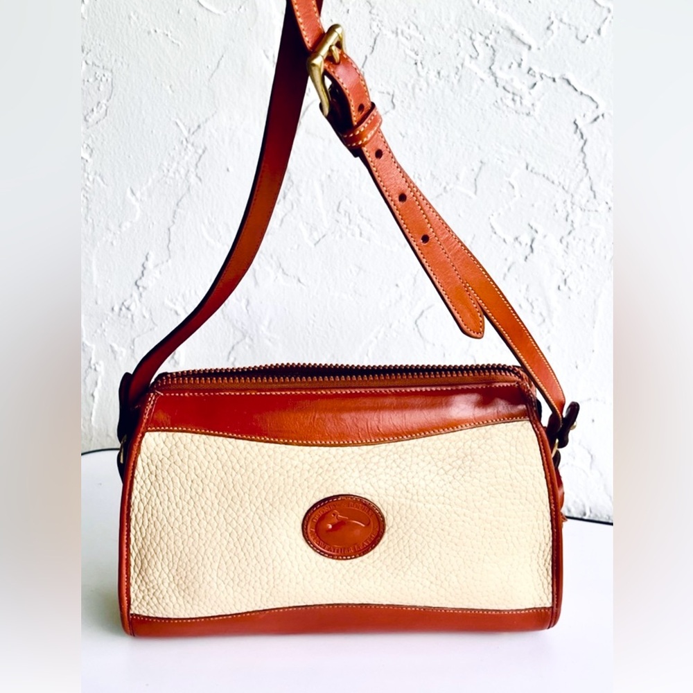VINTAGE DOONEY & BOURKE FARMHOUSE COTTAGE BEIGE TAUPE/TAN TRIM CROSSBODY - Picture 6 of 15